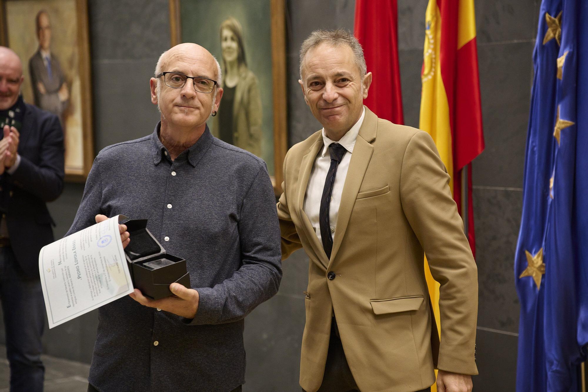 Homenaje a los funcionarios jubilados del Parlamento de Navarra