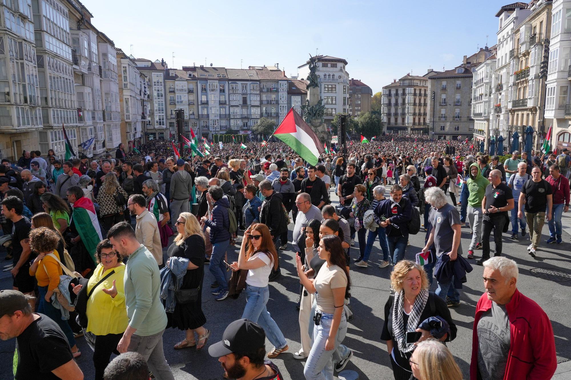 Manifestación en favor del pueblo de Gaza en Vitoria