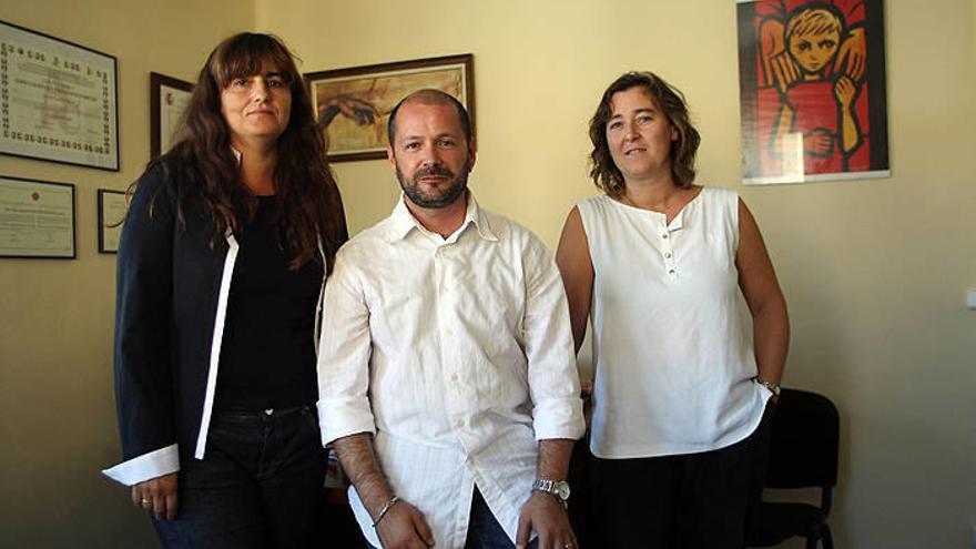 De izda a dcha: María Martínez, José Antonio Echauri y Juana M. Azcárate, psicólogos del PSIMAE.