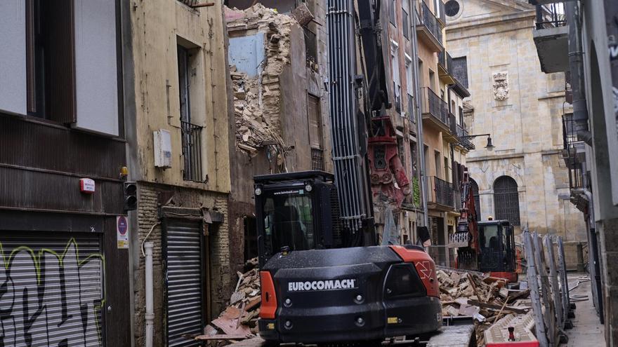 Comienzan los derribos en la calle Descalzos que darán paso a las primeras VPO del Casco Viejo de Pamplona