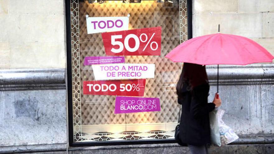 Los comercios de Bilbao se adelantan a  las rebajas