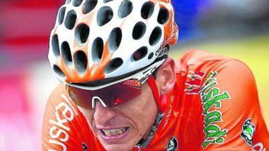 Igor Antón se corona en el Zoncolán mientras  Contador aumenta su ventaja