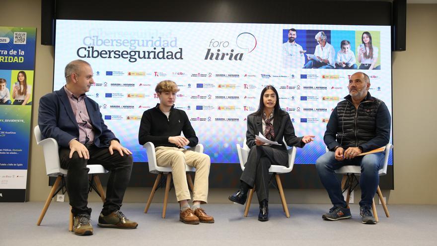 Fotos del Foro Hiria sobre ciberseguridad