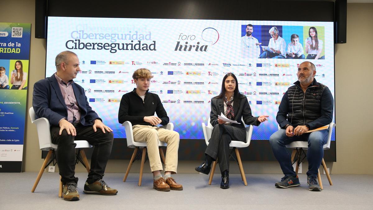 Fotos del Foro Hiria sobre ciberseguridad