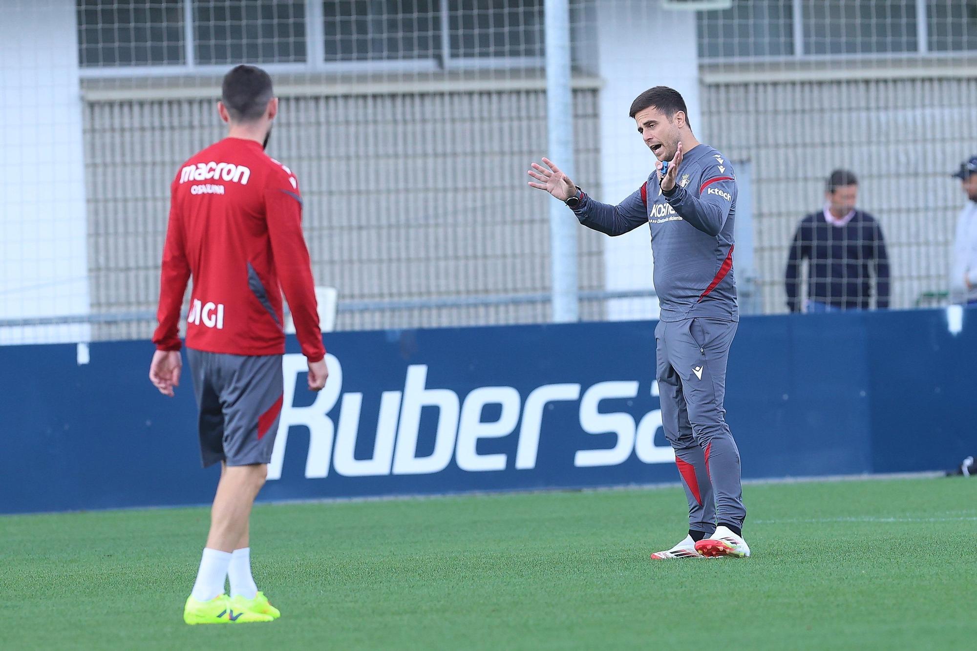 Fotos del entrenamiento de Osasuna (24 de septiembre de 2025)