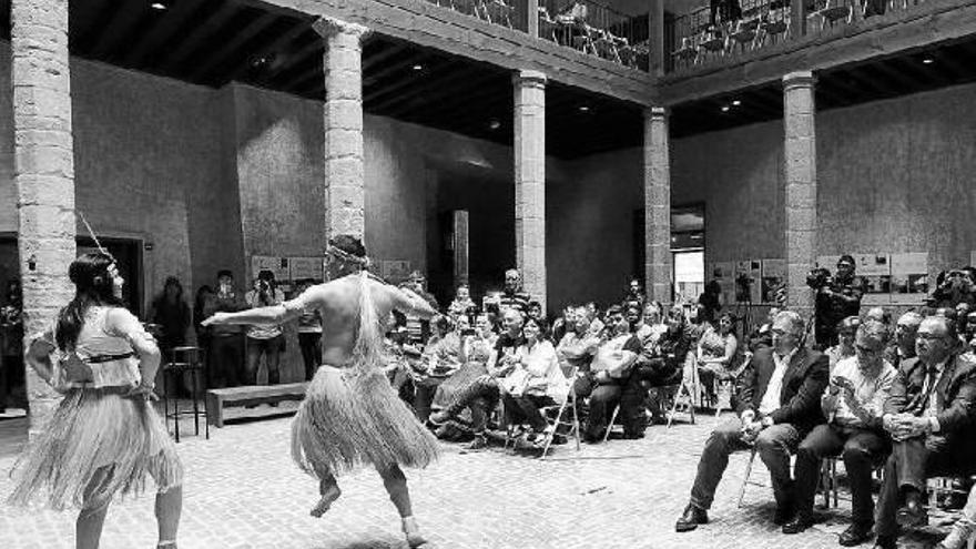 Imagen de un acto por la diversidad cultural desarrollado en el Condestable.