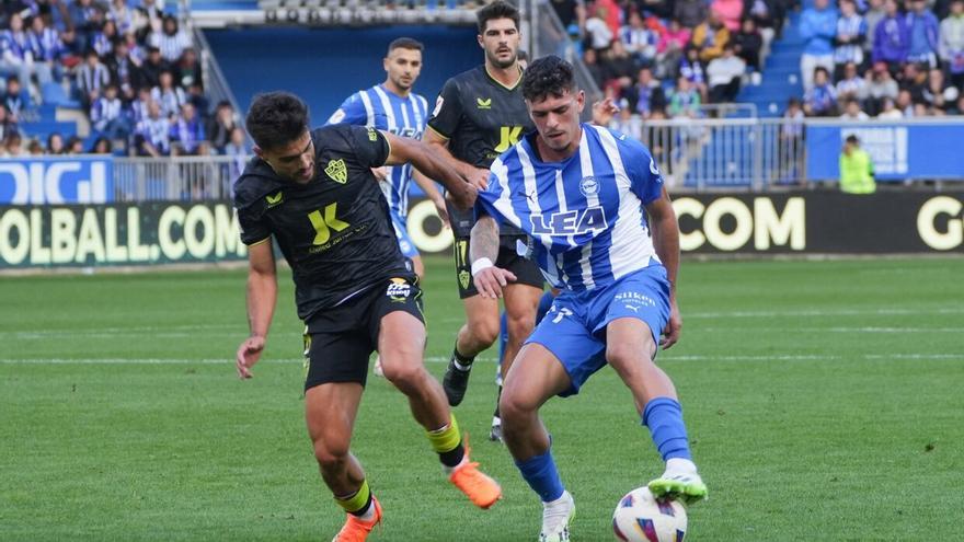 El Alavés aprovecha los duelos directos