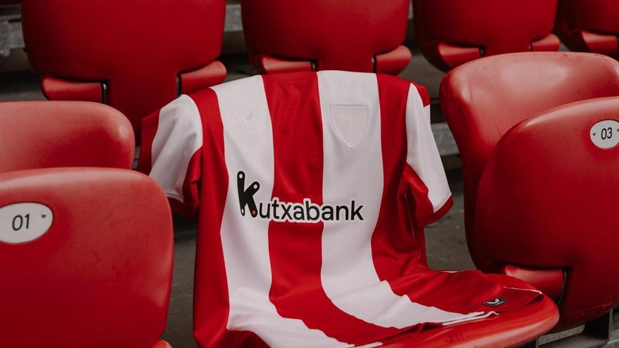 El Athletic presenta su camiseta retro