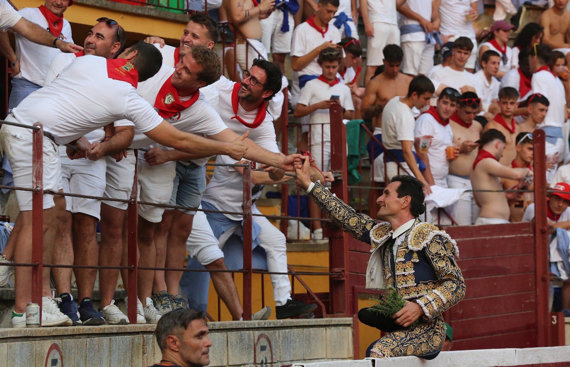 Fotos de la tercera corrida de toros de fiestas de Tafalla