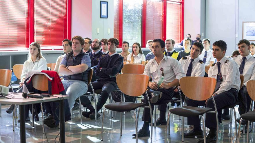 Las organizaciones de pilotos reclaman ayudas públicas para democratizar el acceso a la profesión