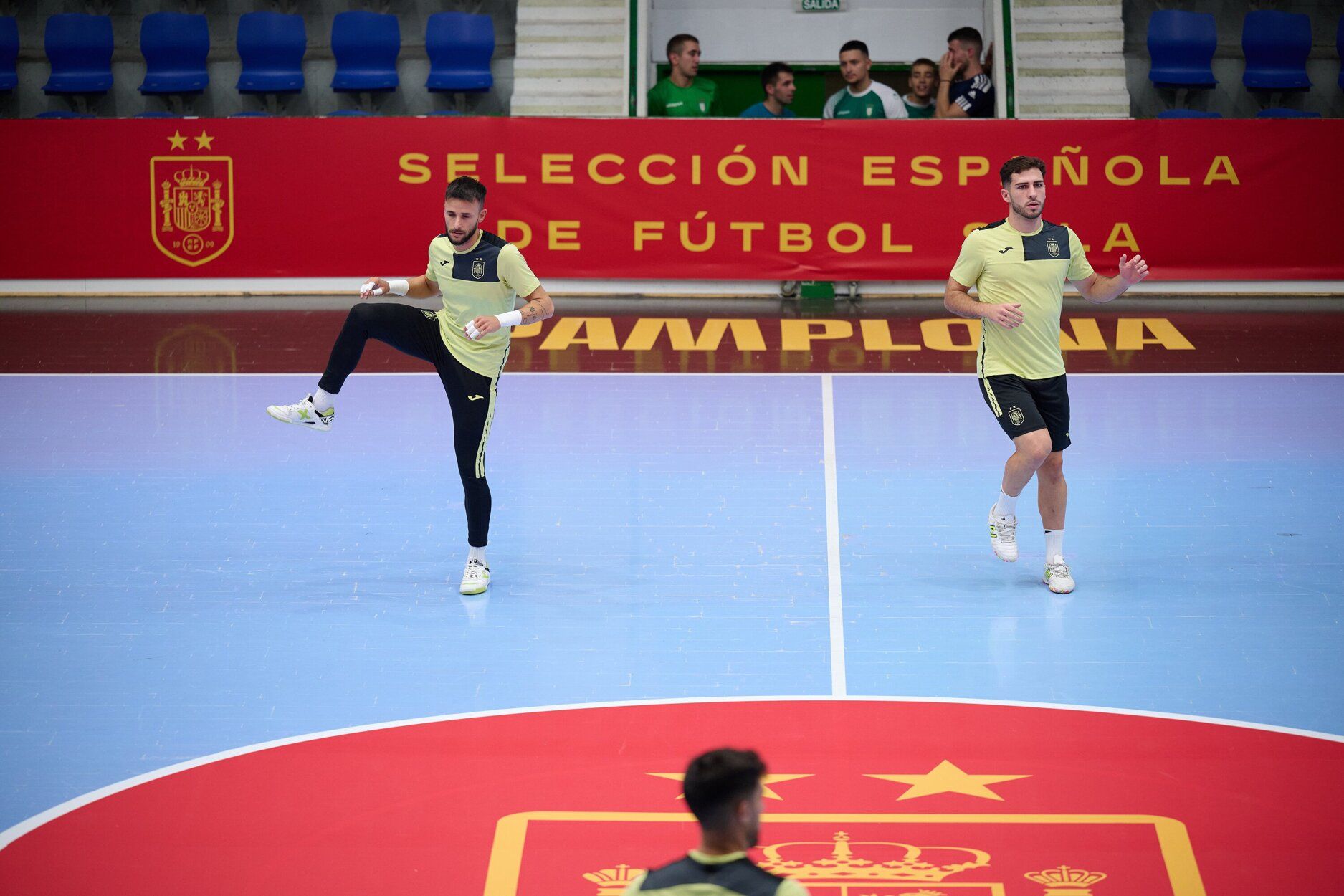 Fotos del entrenamiento de la selección española de fútbol sala en el pabellón Anaitasuna