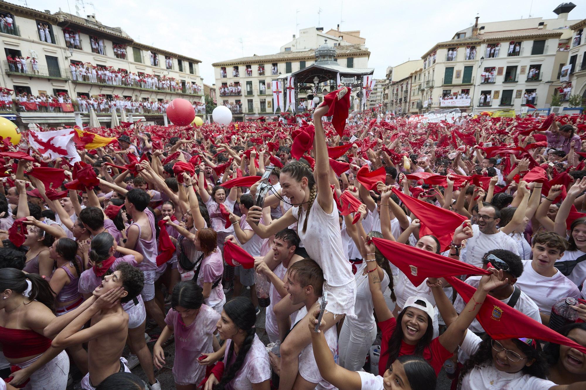 Fotos del cohete de las fiestas de Tudela 2025