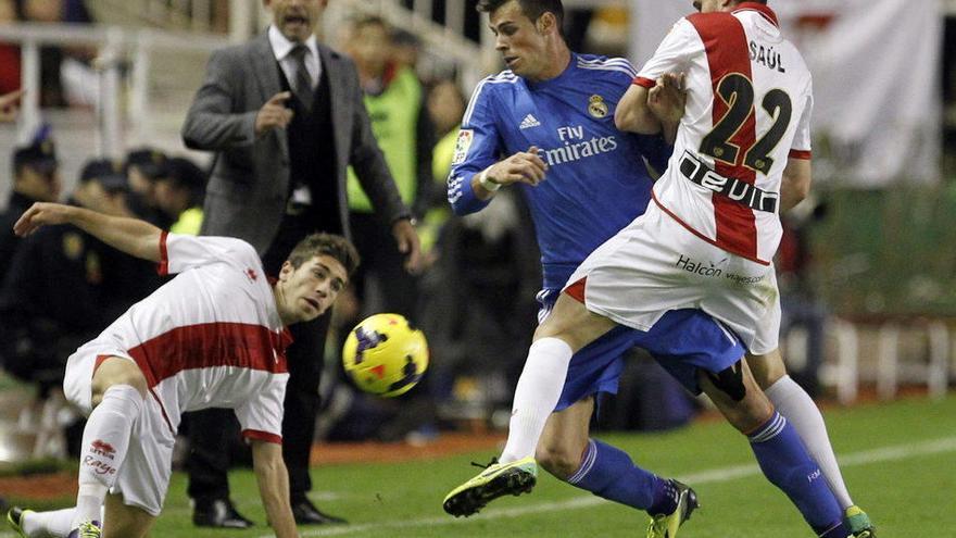 El Real Madrid sobrevive en Vallecas