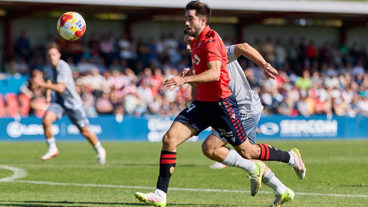Lance del partido entre el Promesas y el Racing de Ferrol.
