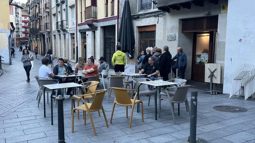 Arrasate: luz verde a la primera ordenanza de terrazas