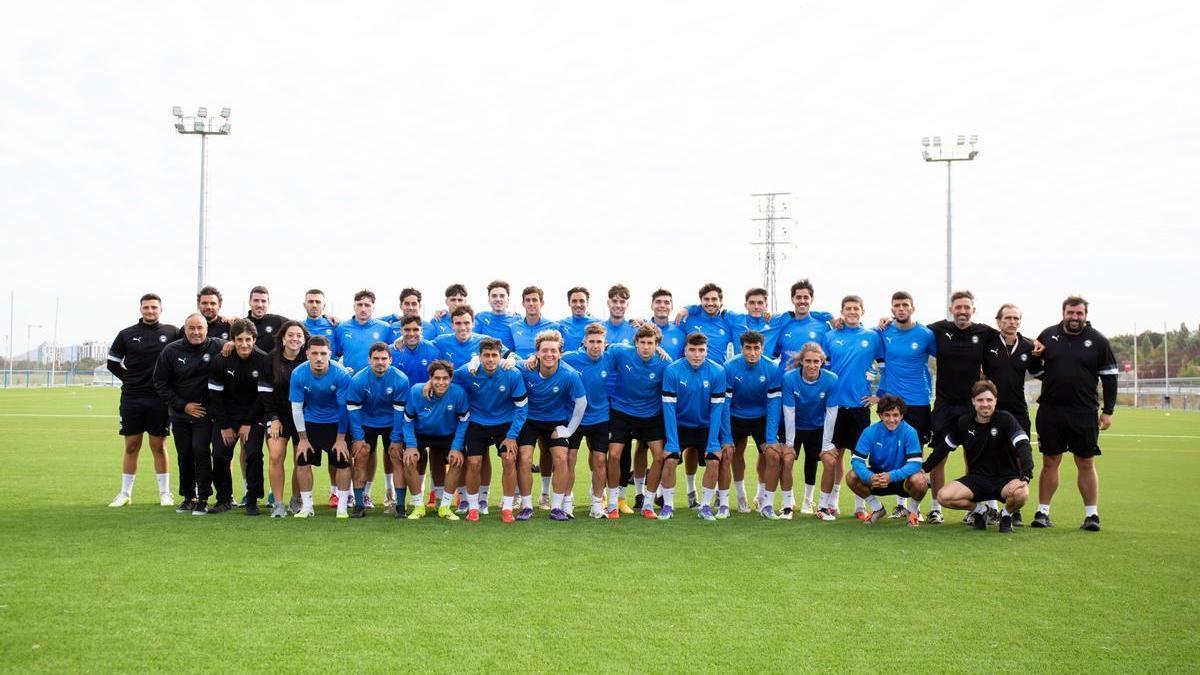 Foto de grupo del nuevo Alavés B en Ibaia