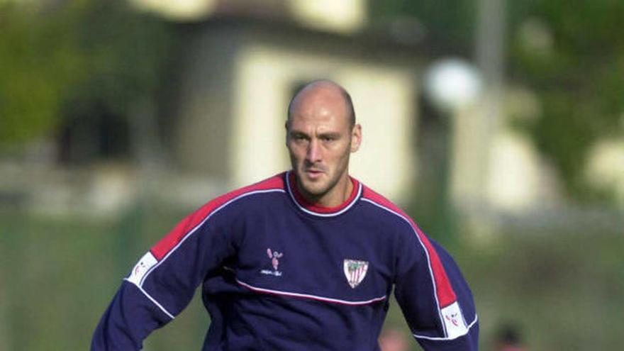Roberto Ríos, durante su etapa como jugador del Athletic.