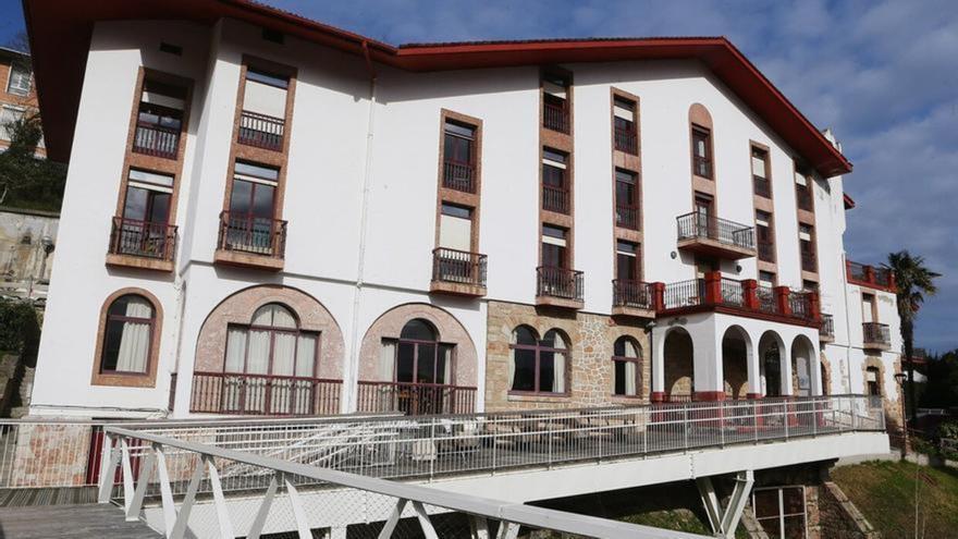 Zumaia amplía la pasarela de acceso a la residencia San Juan