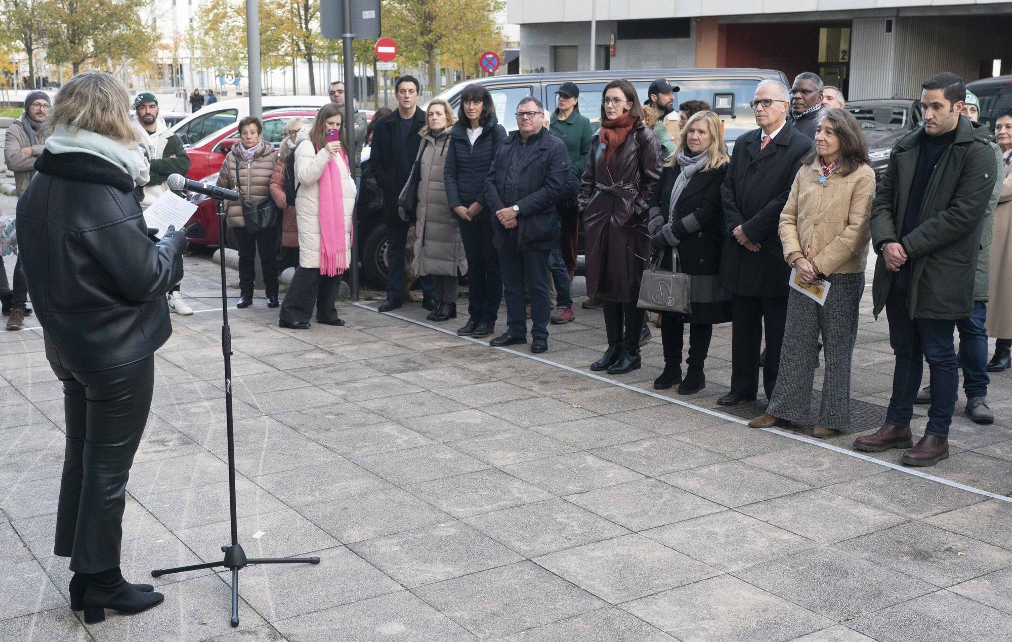 En imágenes: Zabalgana estrena un mural sobre la evolución del movimiento obrero