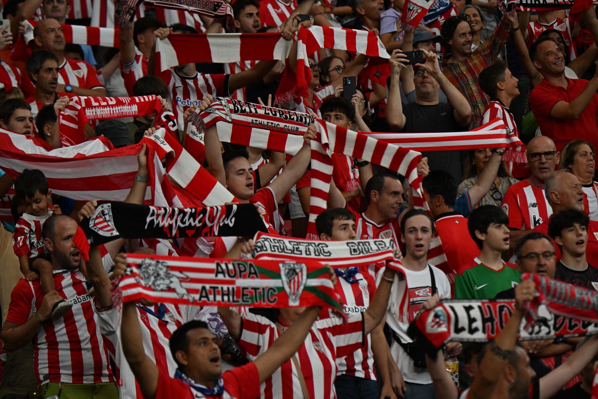 En imágenes: ¿Has estado en San Mamés viendo el Athletic-Sevilla? Búscate en nuestra galería