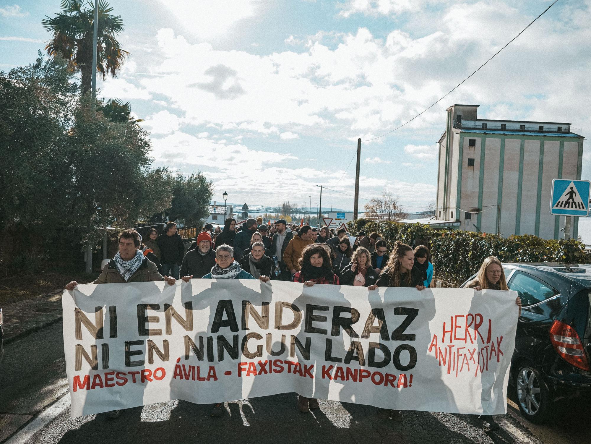 Fotos de la manifestación desde Arizala hasta Abárzuza contra la presencia de la Fundación Maestro Ávila