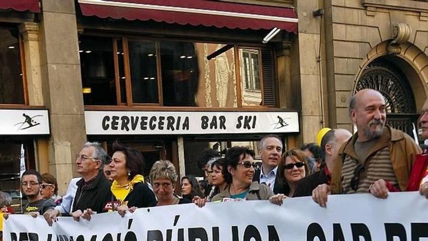 Miles de personas protestan en Barcelona contra los recortes en educación