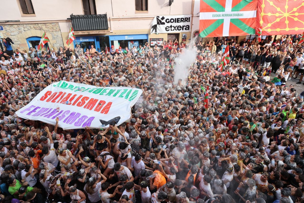 Errenteria da la bienvenida a las fiestas