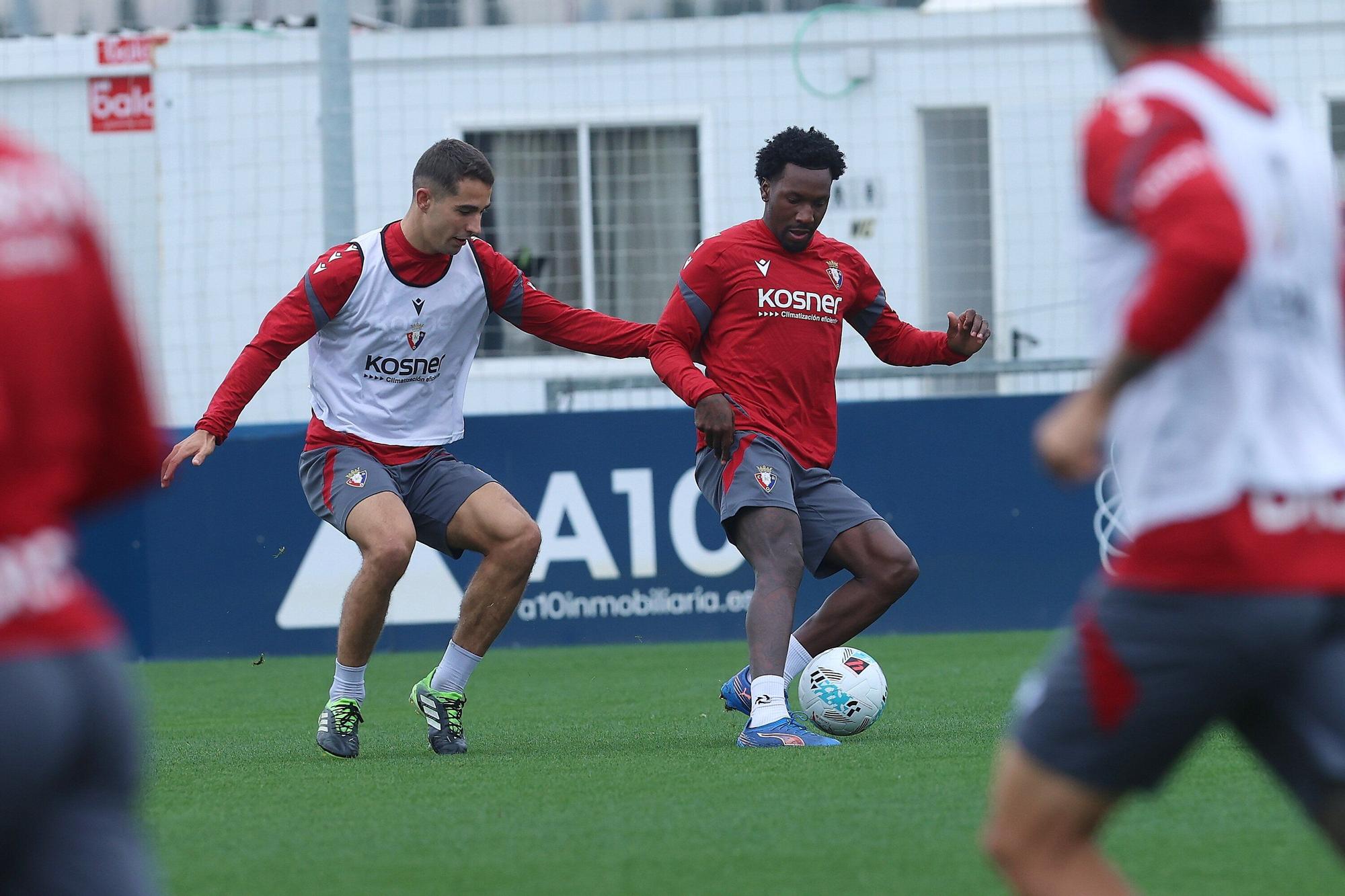 Fotos del entrenamiento de Osasuna (viernes 17 de octubre de 2025)