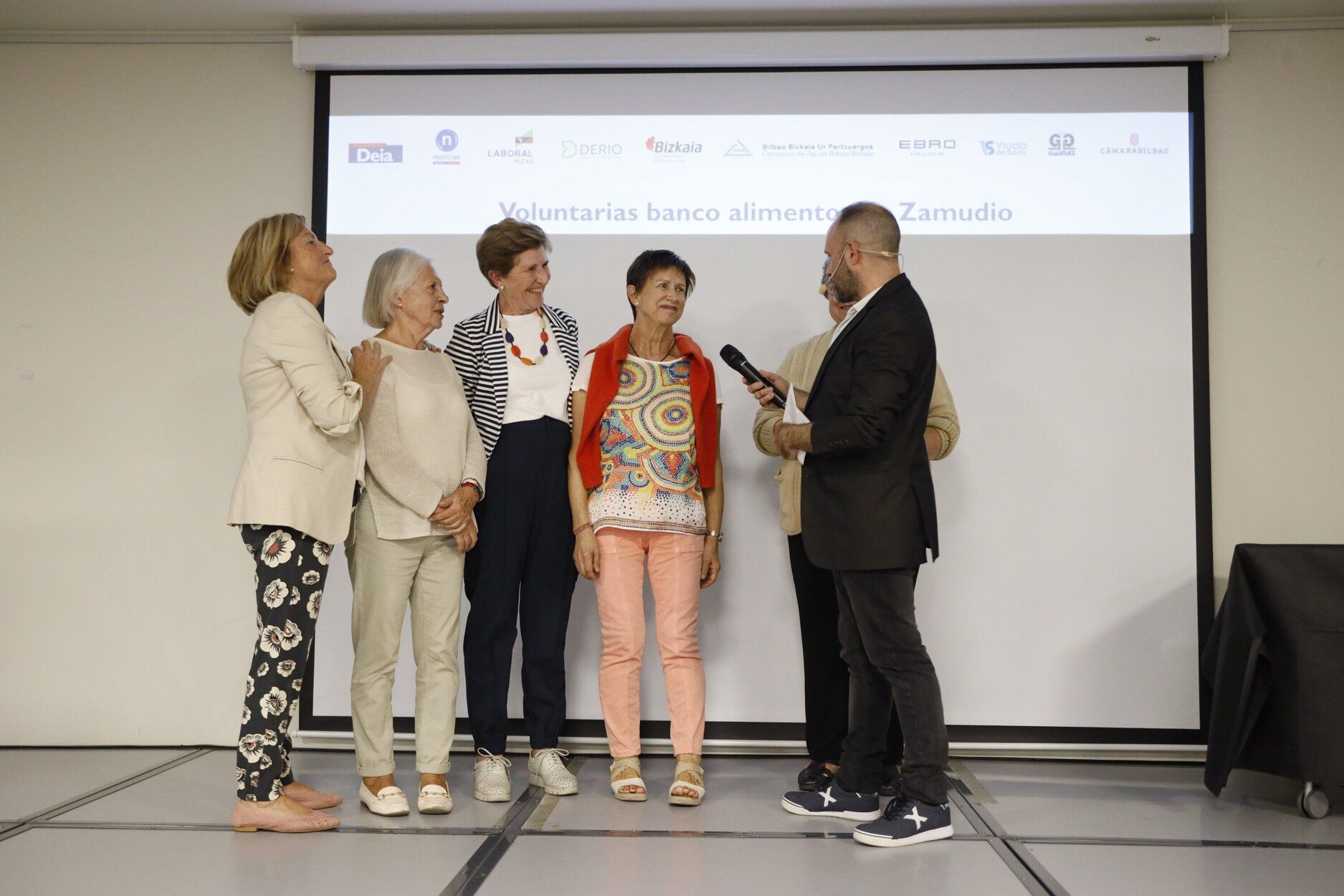 En imágenes: un canto a lo más cercano desde Derio en los DEIA Laboral Kutxa Hemendik Sariak