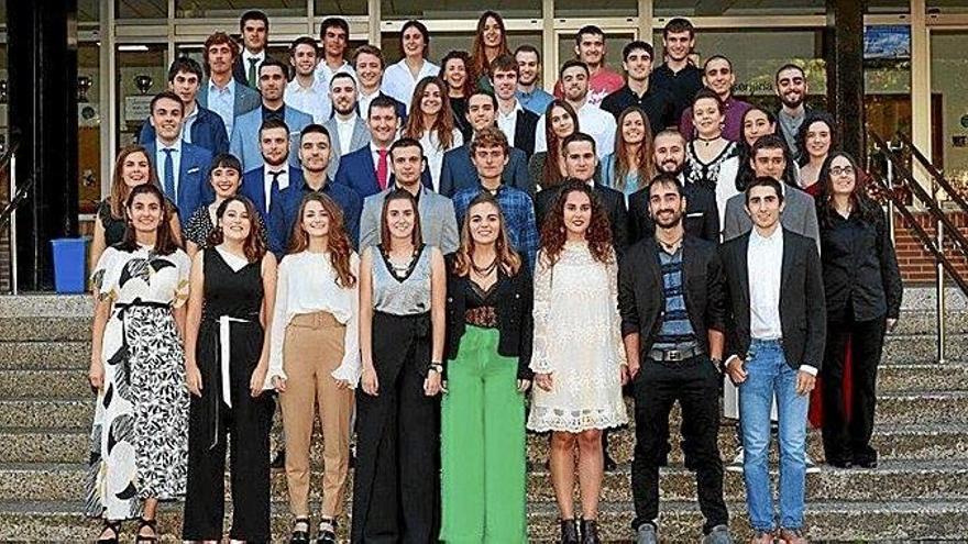 Acto de graduación en la Escuela de Ingeniería