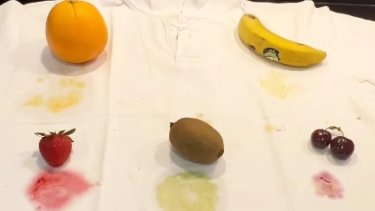 El truco de La Ordenatriz para eliminar las manchas de fruta de la ropa