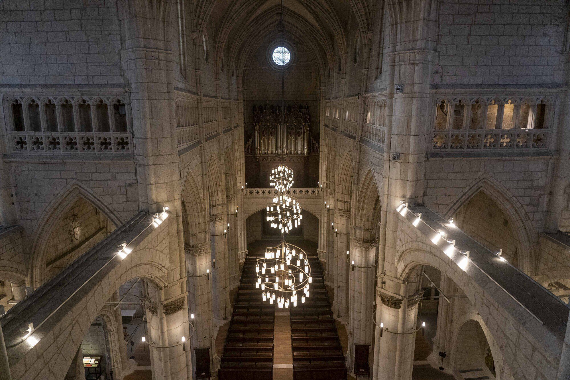 En imágenes: Así es la Catedral Santa María 30 años después de su cierre