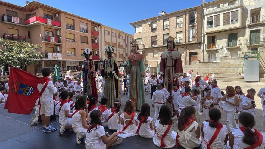 El balcón más txiki de las fiestas de Peralta