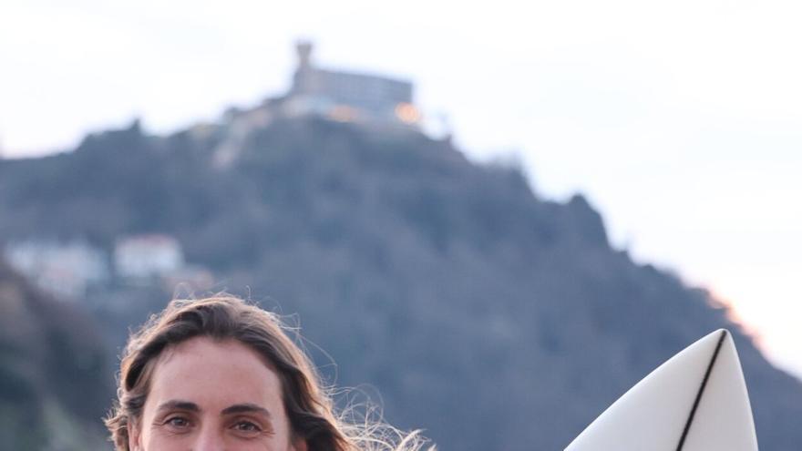 Nadia Erostarbe eta Annette Gonzalez-Etxabarri surfeko munduko elitera igotzeko ahaleginean