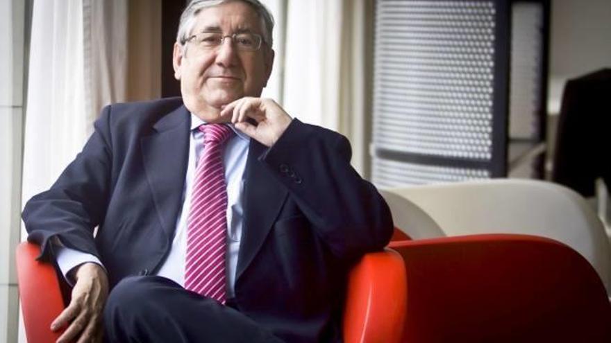 Elustondo, nuevo presidente de la Vasca por goleada