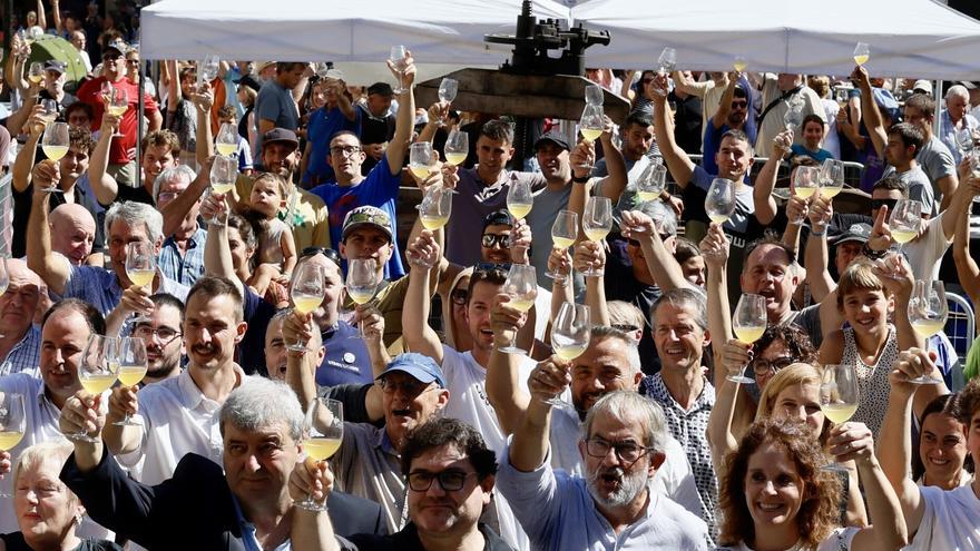 Calor, animación y emoción en el Sagardo Eguna de Donostia