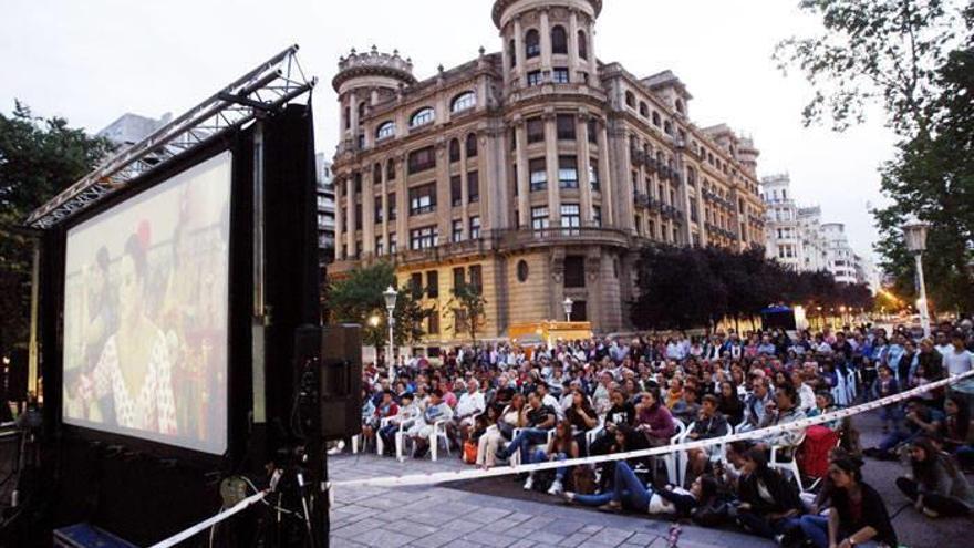 El cine de verano sale a la calle en Bilbao