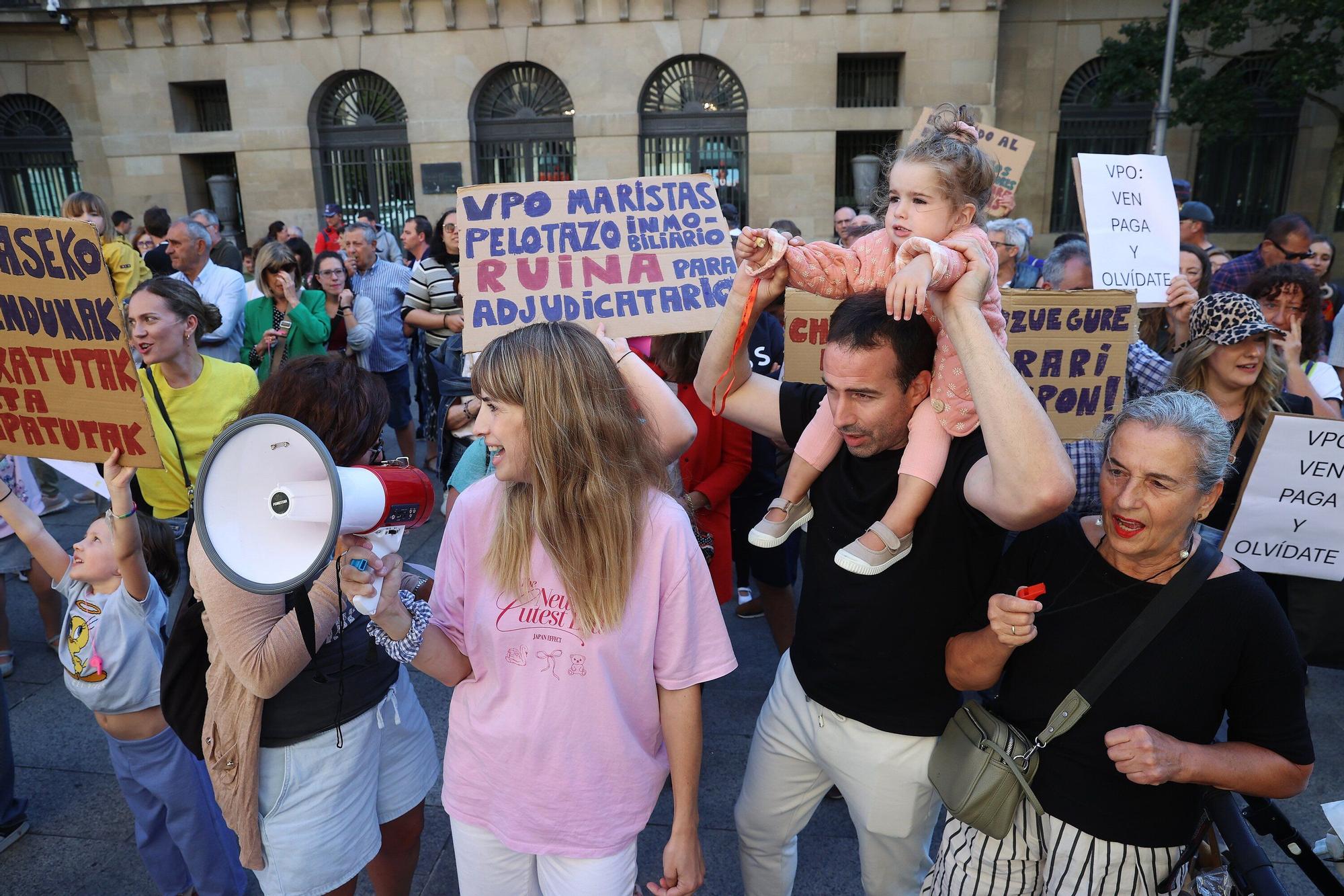 Concentración de familias afectadas por los pisos de Maristas