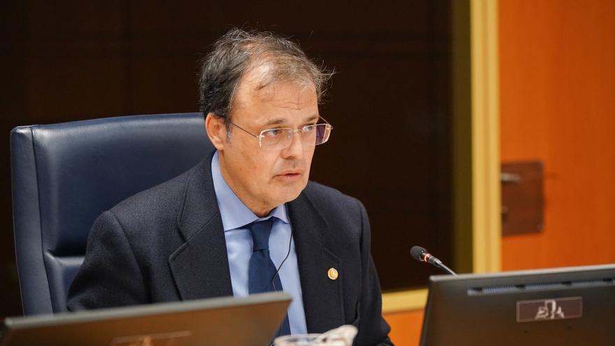 Salud afea la actitud de la ministra y plantea decidir en Euskadi las condiciones laborales de los médicos