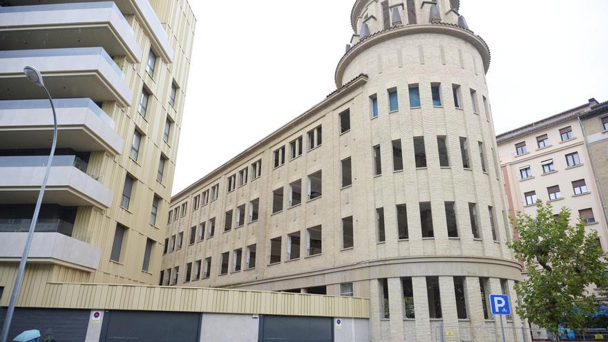 Fachada de Maristas con los interiores derribados