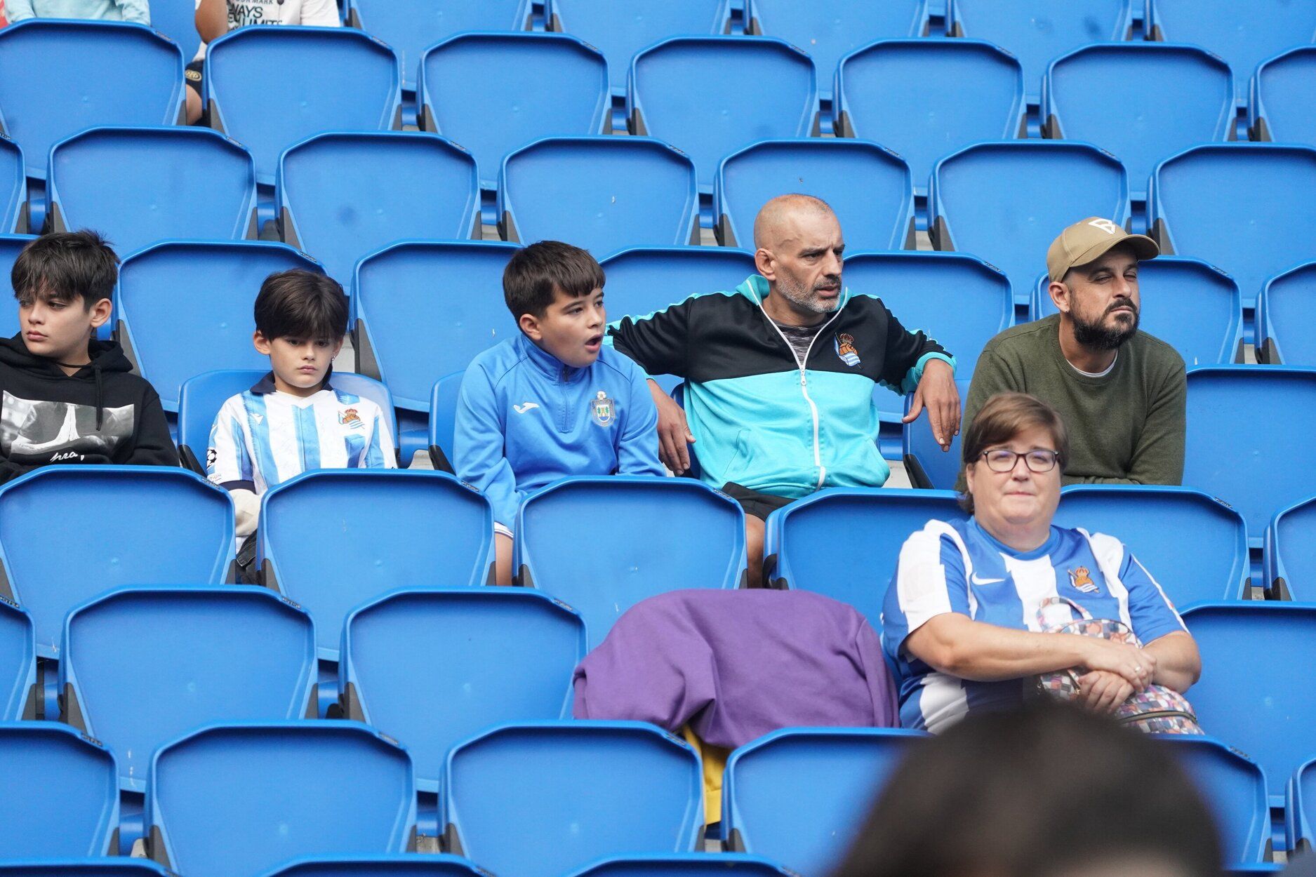 El entrenamiento de la Real a puerta abierta en Anoeta, en imágenes