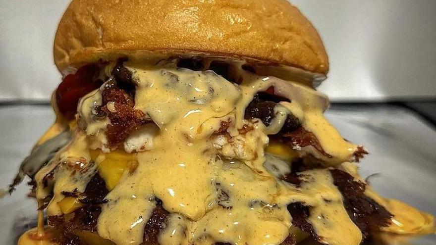 La moda de las &quot;smash burgers&quot; llega a Urduliz