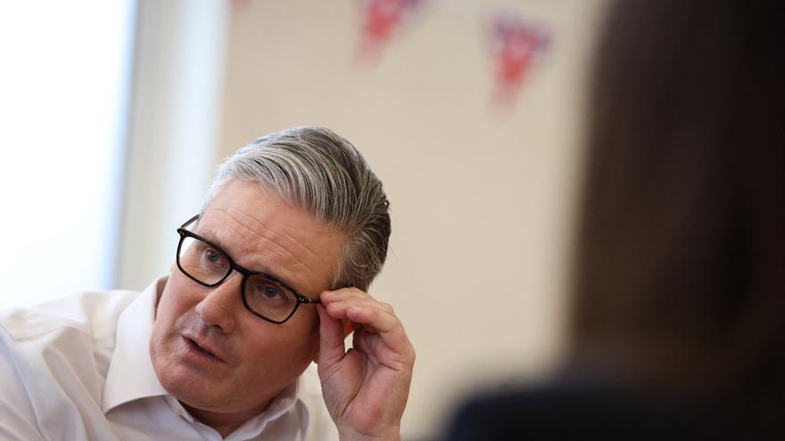 Starmer asegura que su Gobierno está "fuerte y unido" pese a la polémica por los vínculos con el caso Epstein