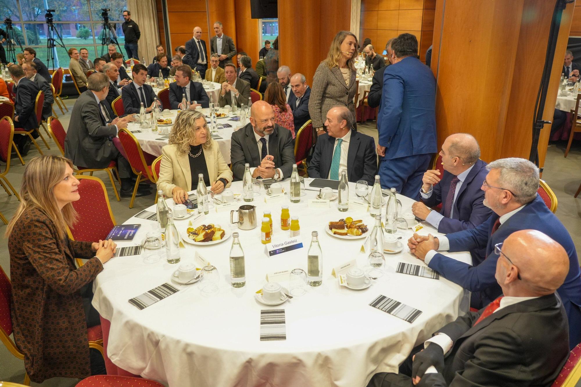 En imágenes: SEA Empresas Alavesas organiza la jornada 'Liderando la incertidumbre'