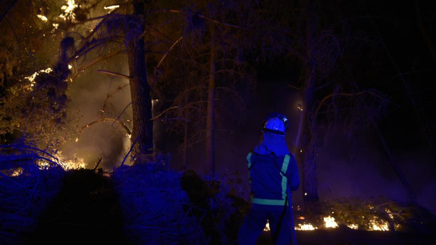 Dos personas detenidas y nueve investigadas por incendios forestales en Galicia