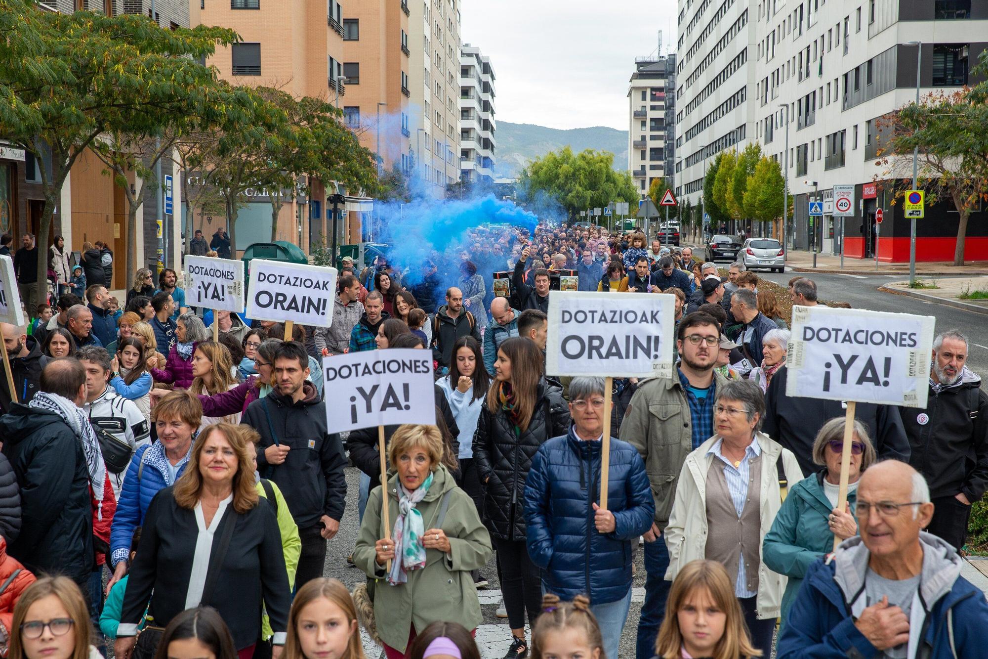 Manifestación del vecindario de Erripagaña para exigir dotaciones