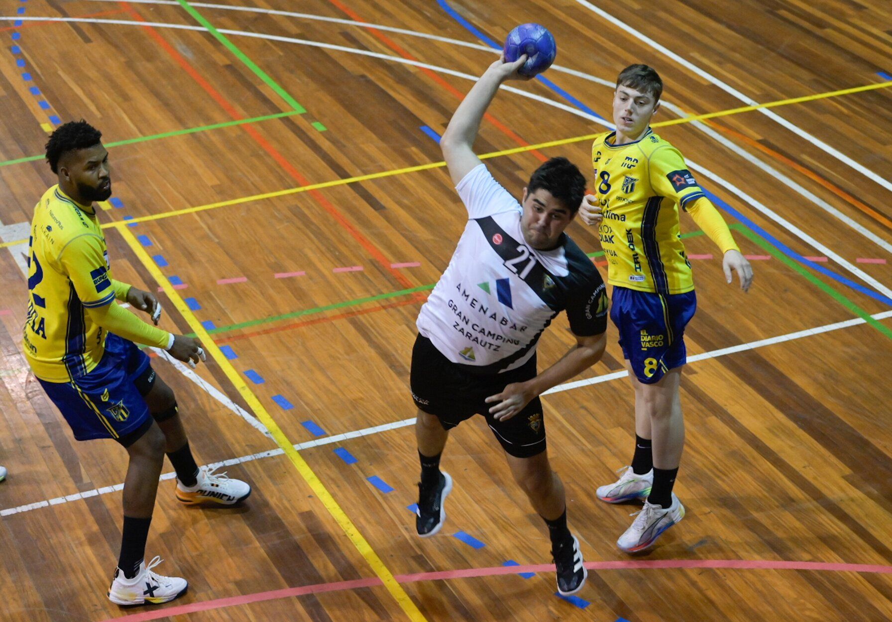 El Irudek Bidasoa Irun, campeón de su décima Euskal Kopa consecutiva ante Amenabar Zarautz