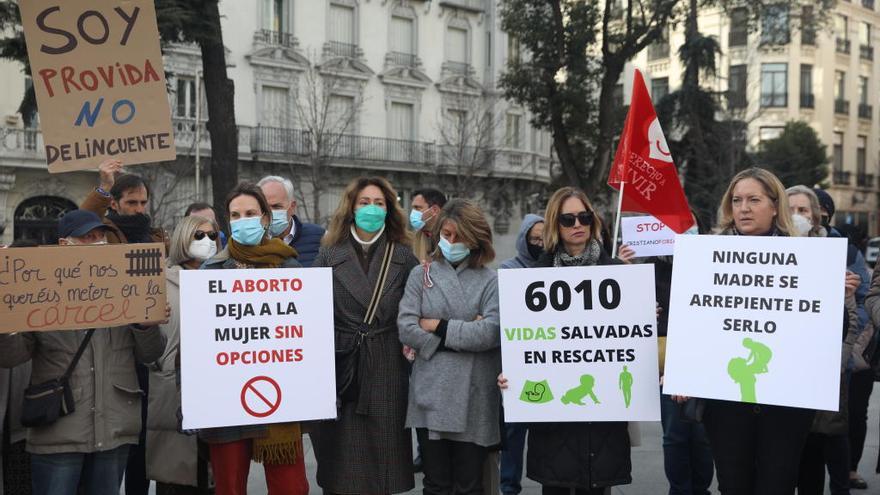 Concentración provida frente al Congreso en contra de la reforma del Código Penal