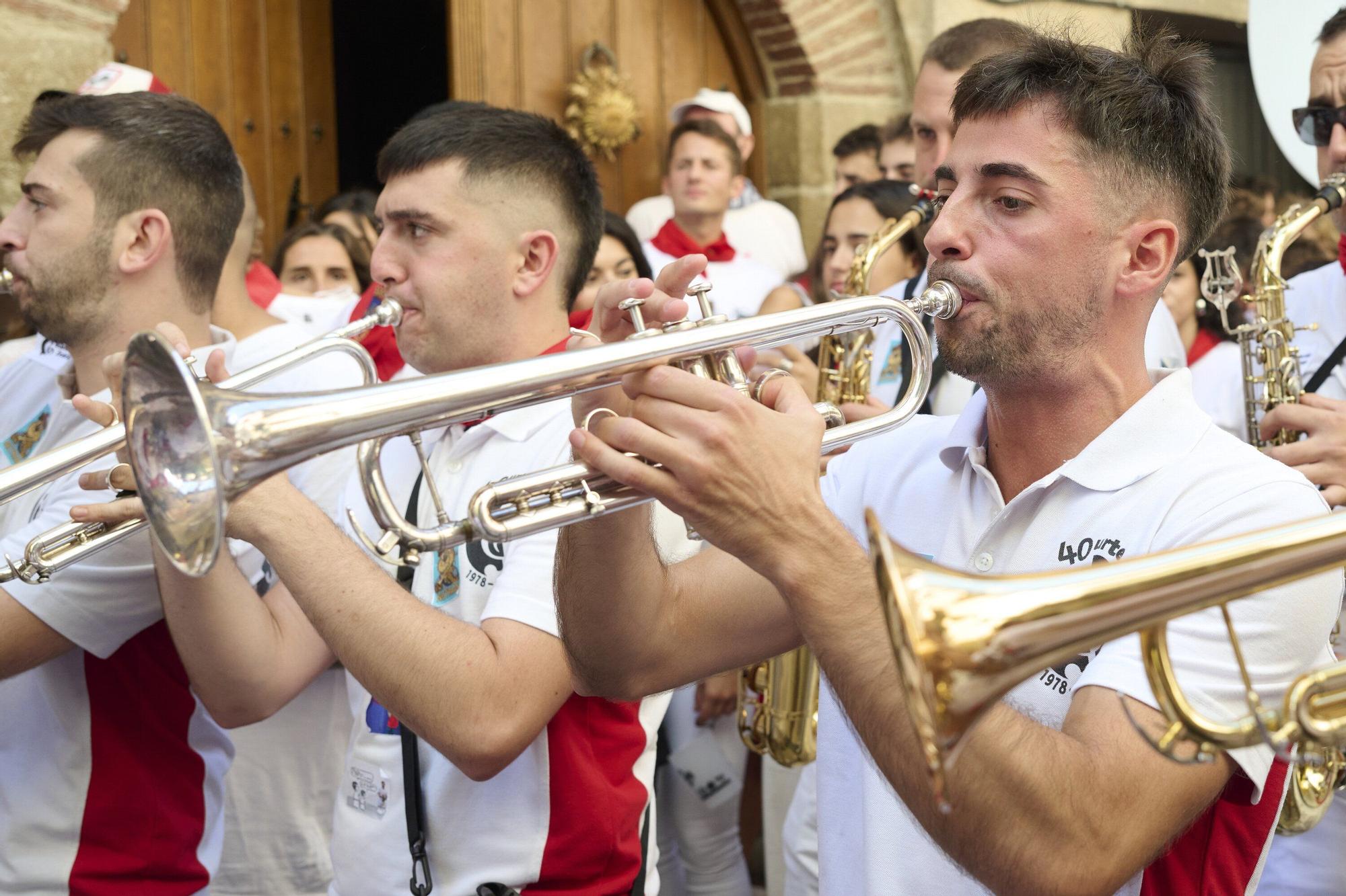 Fotos del cohete de fiestas de Lumbier 2025