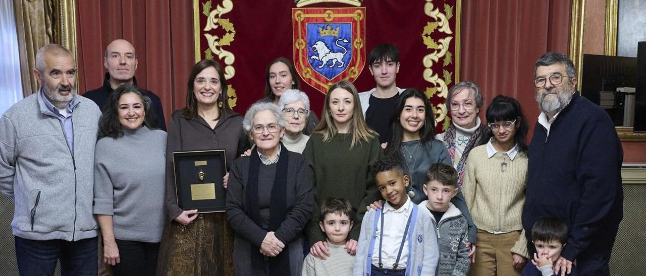 Entrega del Haba de Oro a la Fundación Vicente Ferrer